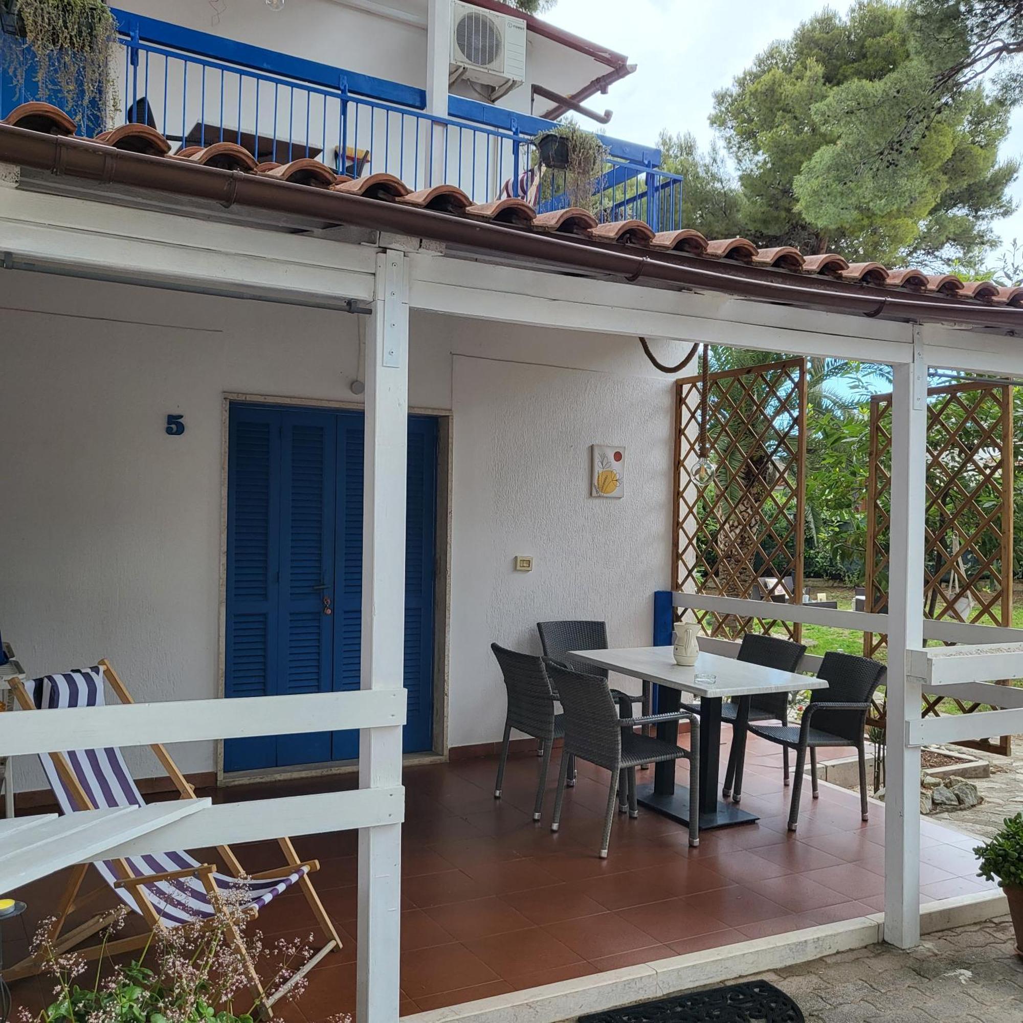 Appartamenti La Villa Peschici Habitación foto